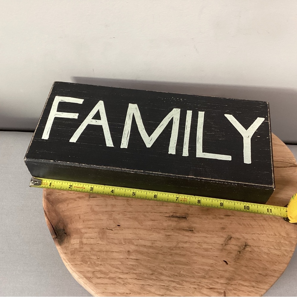 ⚫️ Handcrafted - FAMILY sign - Quill to Paper by Sixtrees - Excellent Condition - Picture 7 of 10